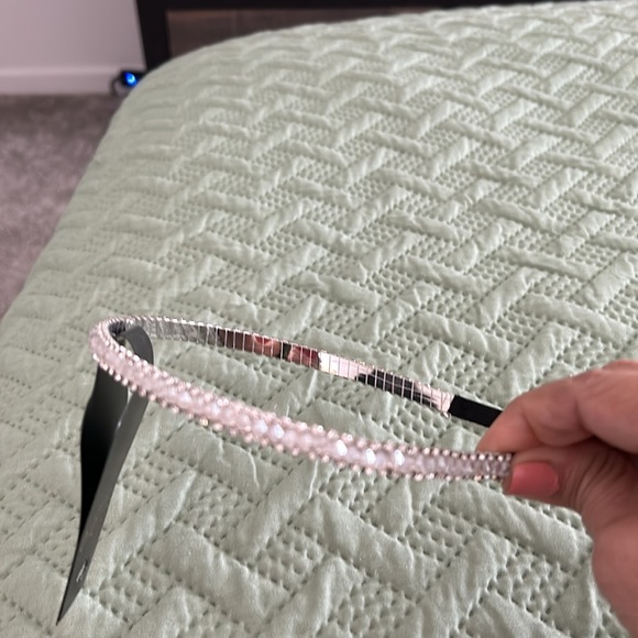 Headband - Picture 2 of 4